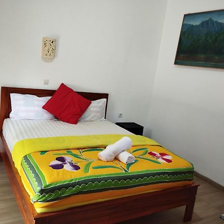 Tunjung Guest House Lovina Beach Pabean Buleleng Екстериор снимка