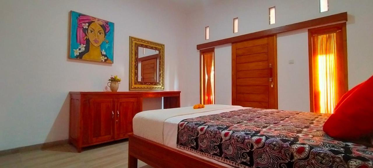 Tunjung Guest House Lovina Beach Pabean Buleleng Екстериор снимка