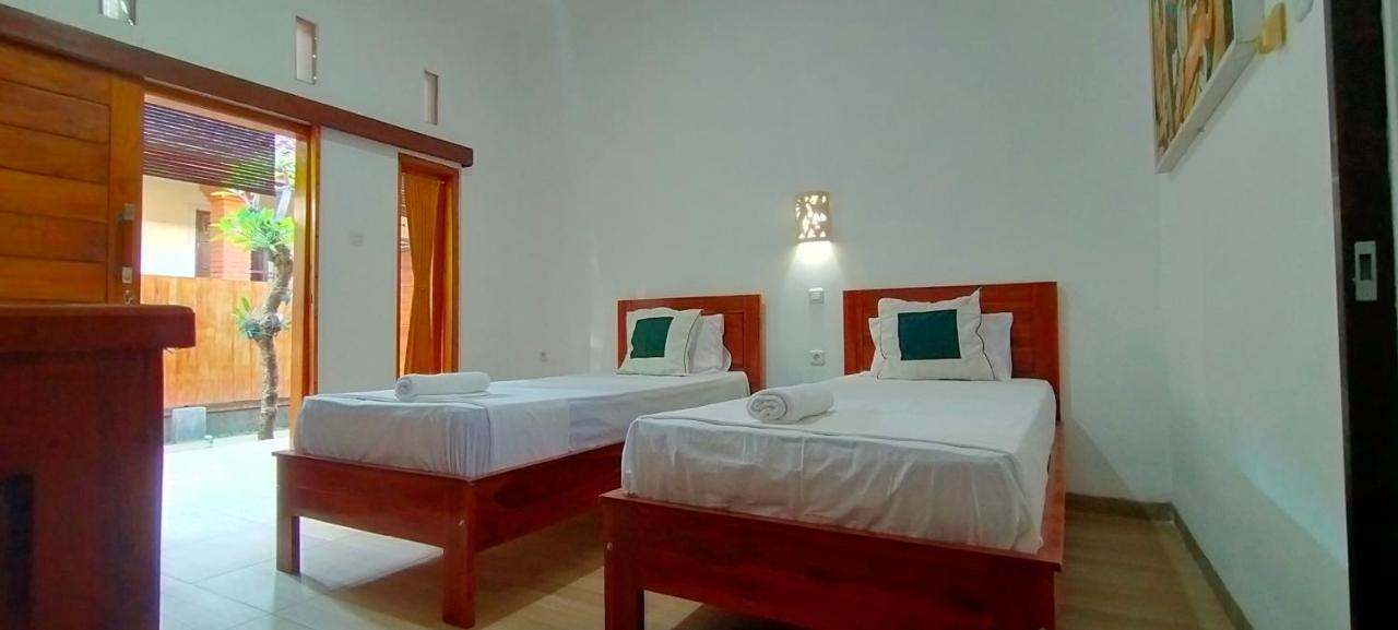 Tunjung Guest House Lovina Beach Pabean Buleleng Екстериор снимка