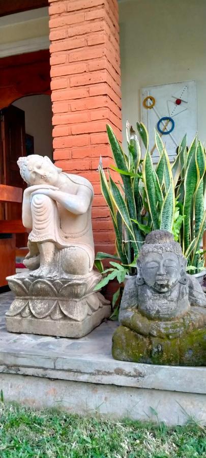 Tunjung Guest House Lovina Beach Pabean Buleleng Екстериор снимка