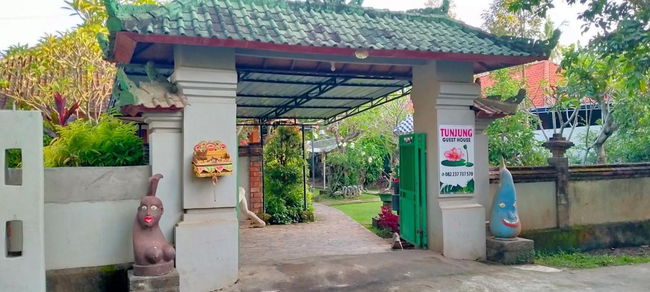 Tunjung Guest House Lovina Beach Pabean Buleleng Екстериор снимка