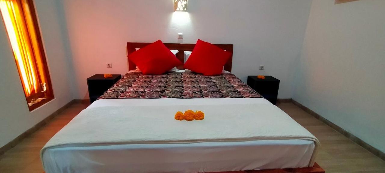 Tunjung Guest House Lovina Beach Pabean Buleleng Екстериор снимка