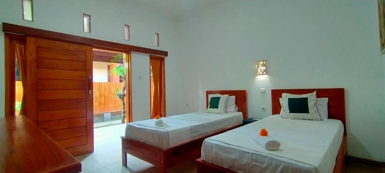 Tunjung Guest House Lovina Beach Pabean Buleleng Екстериор снимка