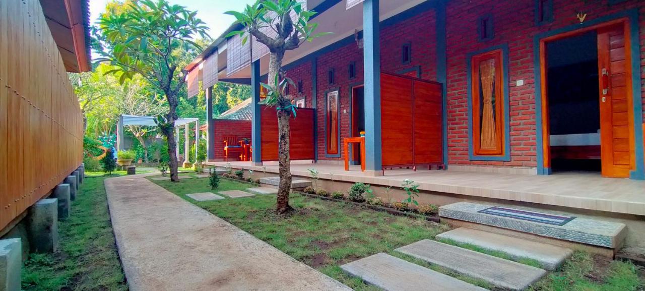 Tunjung Guest House Lovina Beach Pabean Buleleng Екстериор снимка