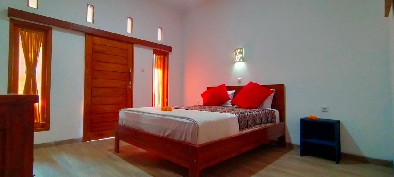 Tunjung Guest House Lovina Beach Pabean Buleleng Екстериор снимка