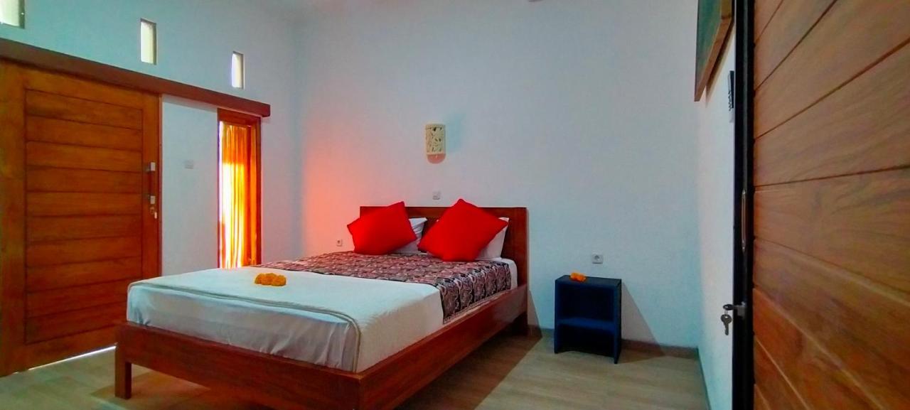 Tunjung Guest House Lovina Beach Pabean Buleleng Екстериор снимка