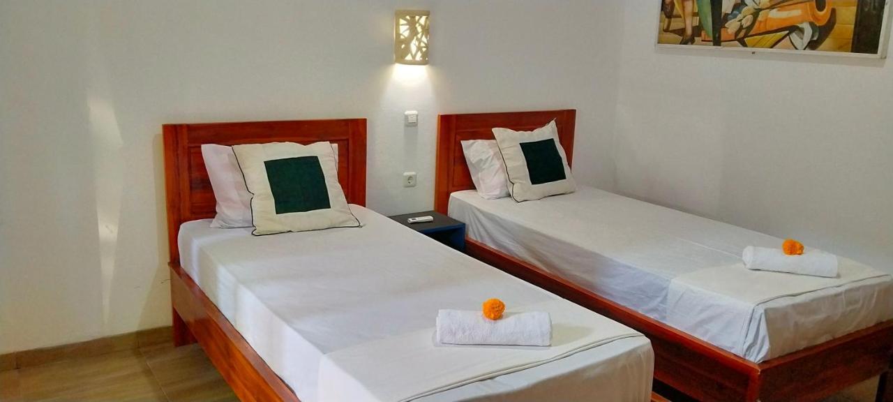 Tunjung Guest House Lovina Beach Pabean Buleleng Екстериор снимка