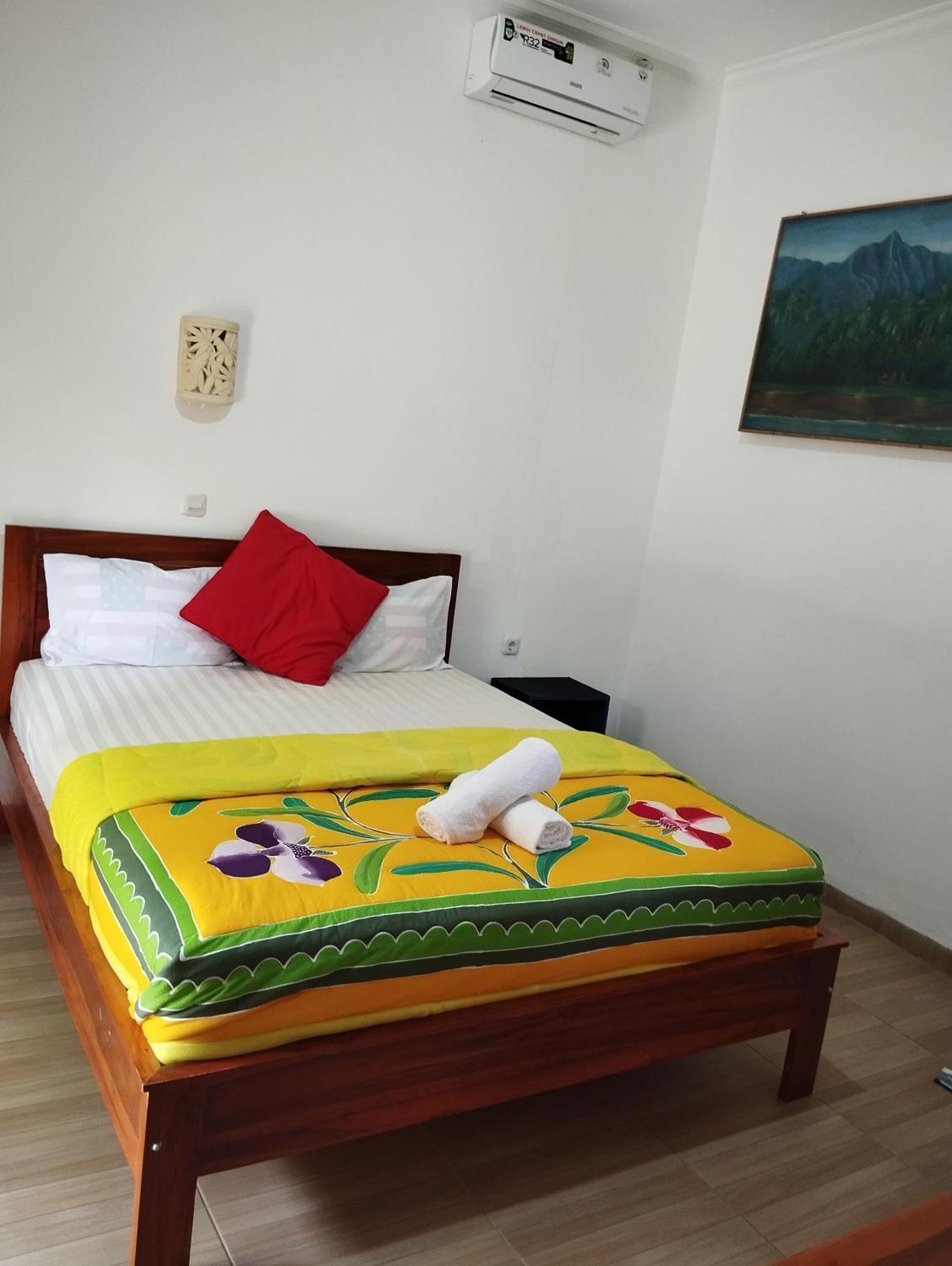 Tunjung Guest House Lovina Beach Pabean Buleleng Екстериор снимка